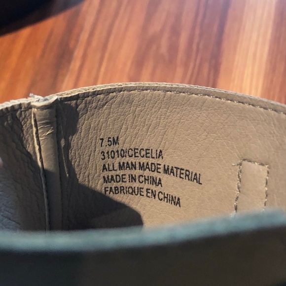 Maurice’s Gray Buckle Heels 7.5 - Picture 4 of 5